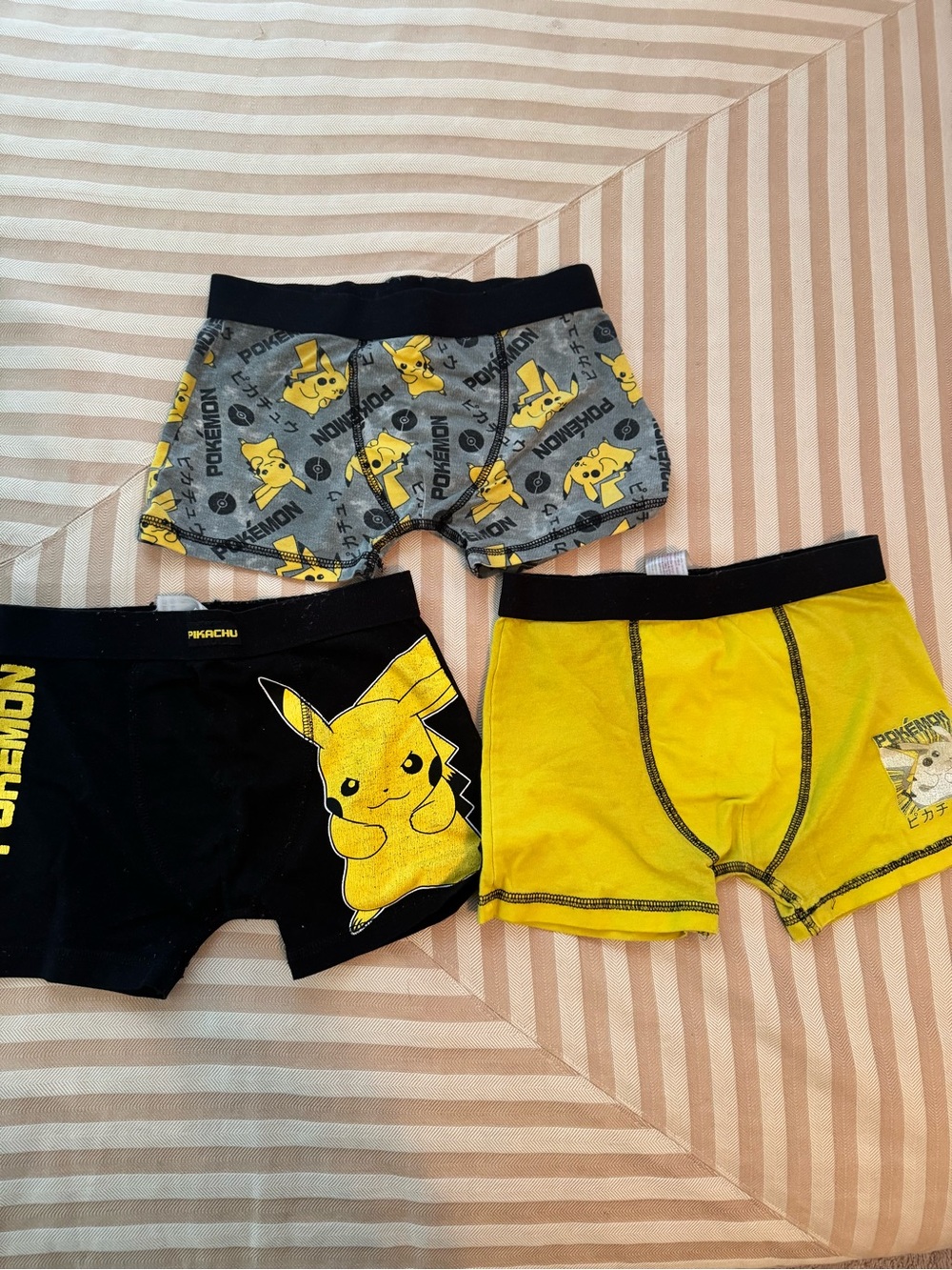 FREE!!Primark Boys' Pokémon Pikachu Boxer Briefs - Yellow, Black, Gray (3 Pack)